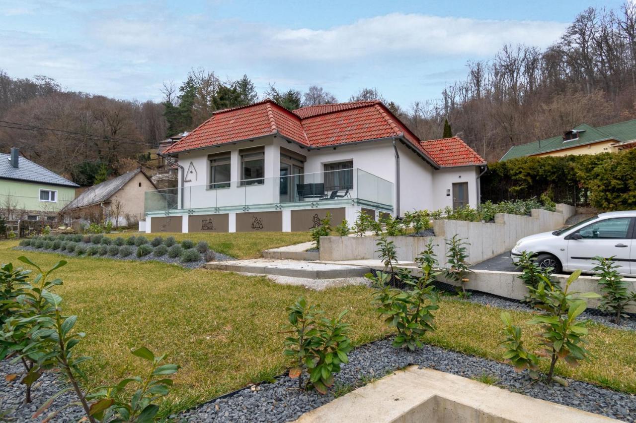 Szolid Apartment